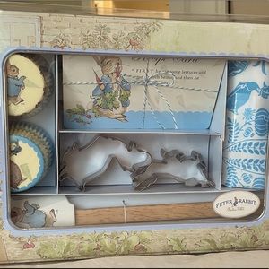 *Rare* NIB Collectible Peter Rabbit Children’s Baking Set